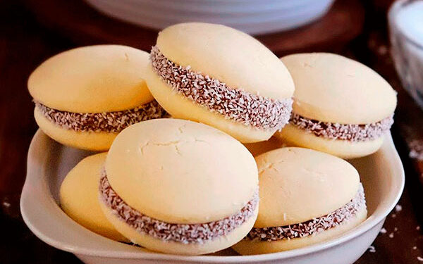 Alfajores De Maicena Caseros 600x375